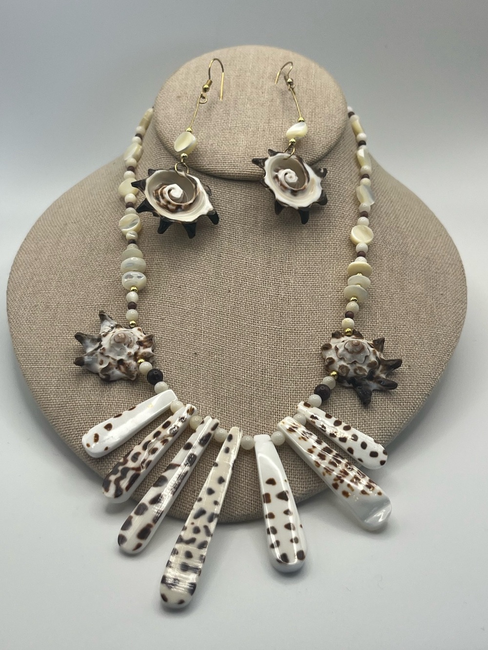 Neutral Shell Statement Necklace and Earring Set - Cream and Brown